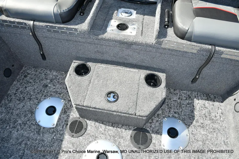 Slide: The Image of Tracker Pro Guide V-175 Combo 2025 - 60