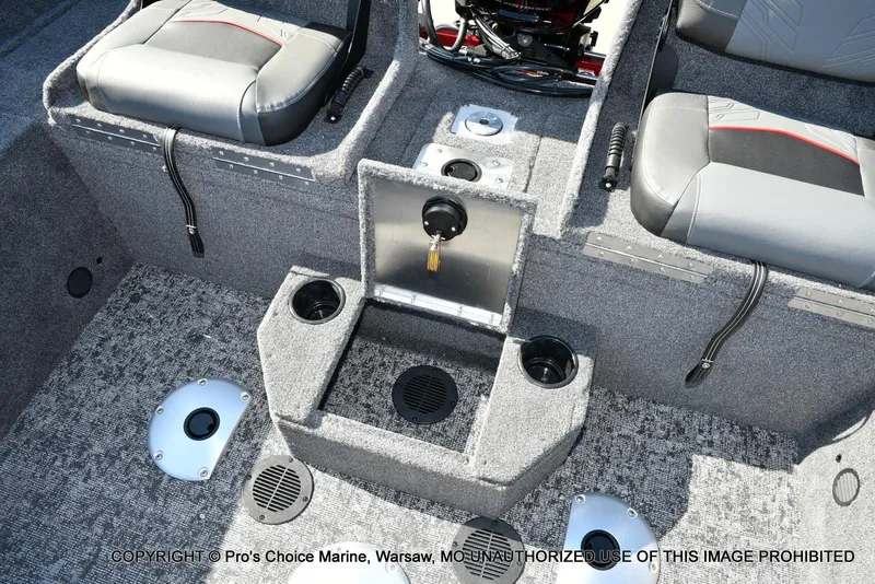 Slide: The Image of Tracker Pro Guide V-175 Combo 2025 - 61