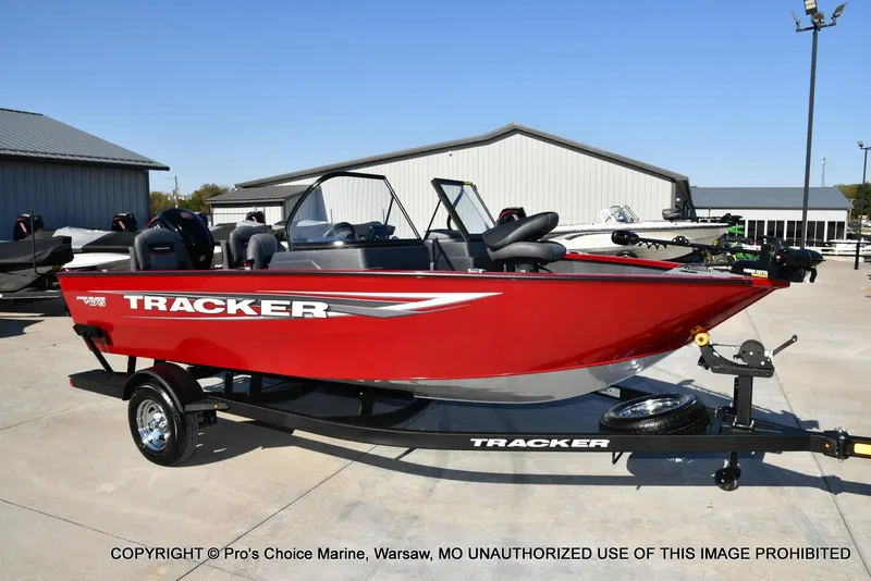 Slide: The Image of Tracker Pro Guide V-175 Combo 2025 - 75