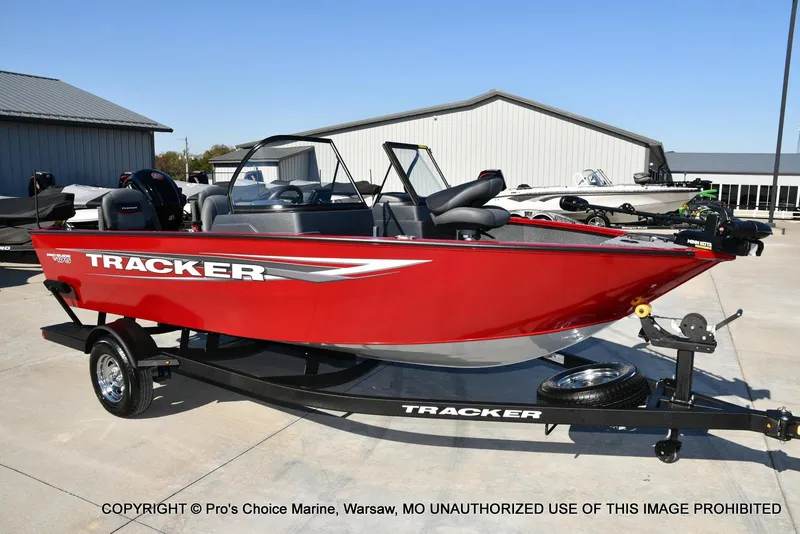 Slide: The Image of Tracker Pro Guide V-175 Combo 2025 - 77