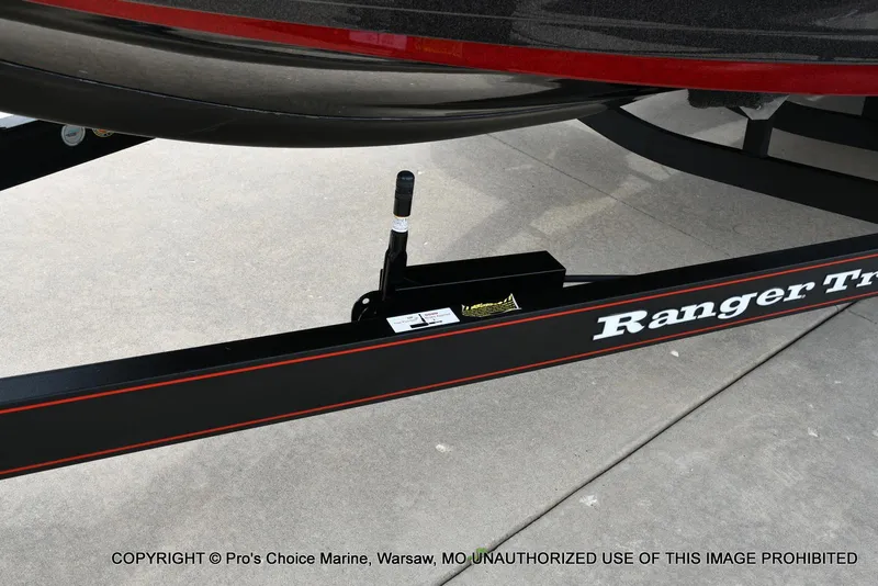 Slide: The Image of Trailer of 2018 Ranger Z520L CUP boat on concrete surface. - 32