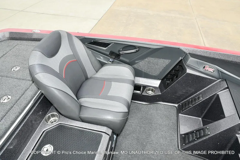 Slide: The Image of 2018 Ranger Z520L CUP boat interior with gray seat and storage compartments. - 46