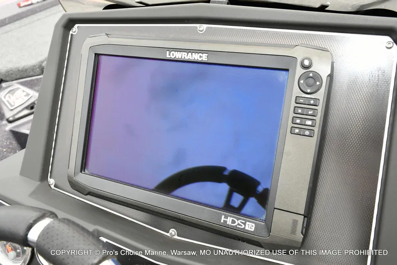 Slide: The Image of Lowrance HDS-12 fishfinder on 2018 Ranger Z520L CUP boat dashboard. - 5