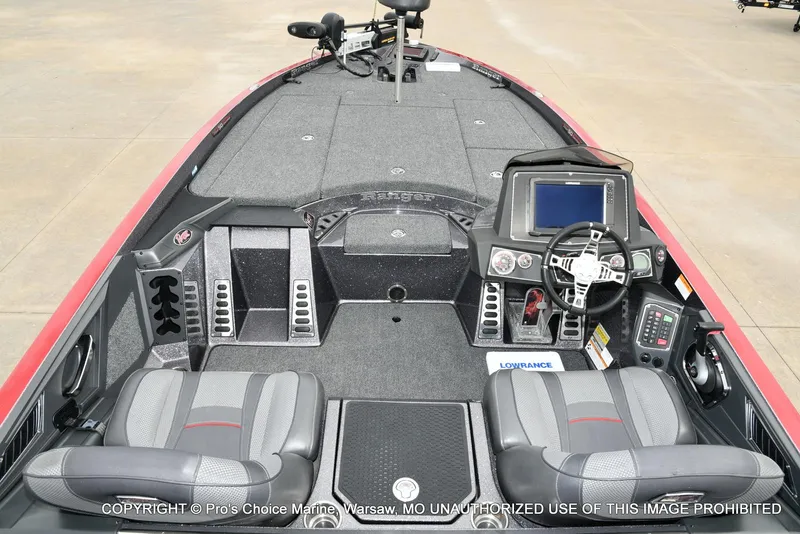 Slide: The Image of 2018 Ranger Z520L CUP boat interior with advanced navigation system and comfortable seating. - 8