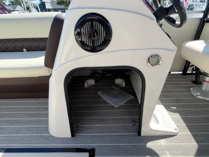 Slide: The Image of Lexington 626 Cruise 2023 - 12