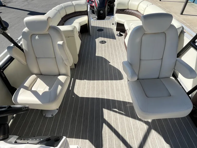 Slide: The Image of Lexington 626 Cruise 2023 - 13