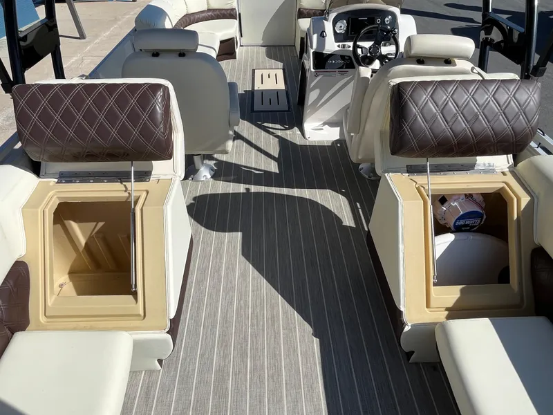 Slide: The Image of Lexington 626 Cruise 2023 - 17