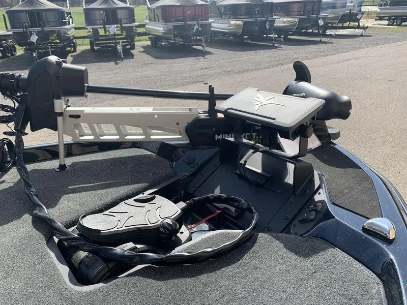 Slide: The Image of Skeeter ZXR20 SE 2025 - 5