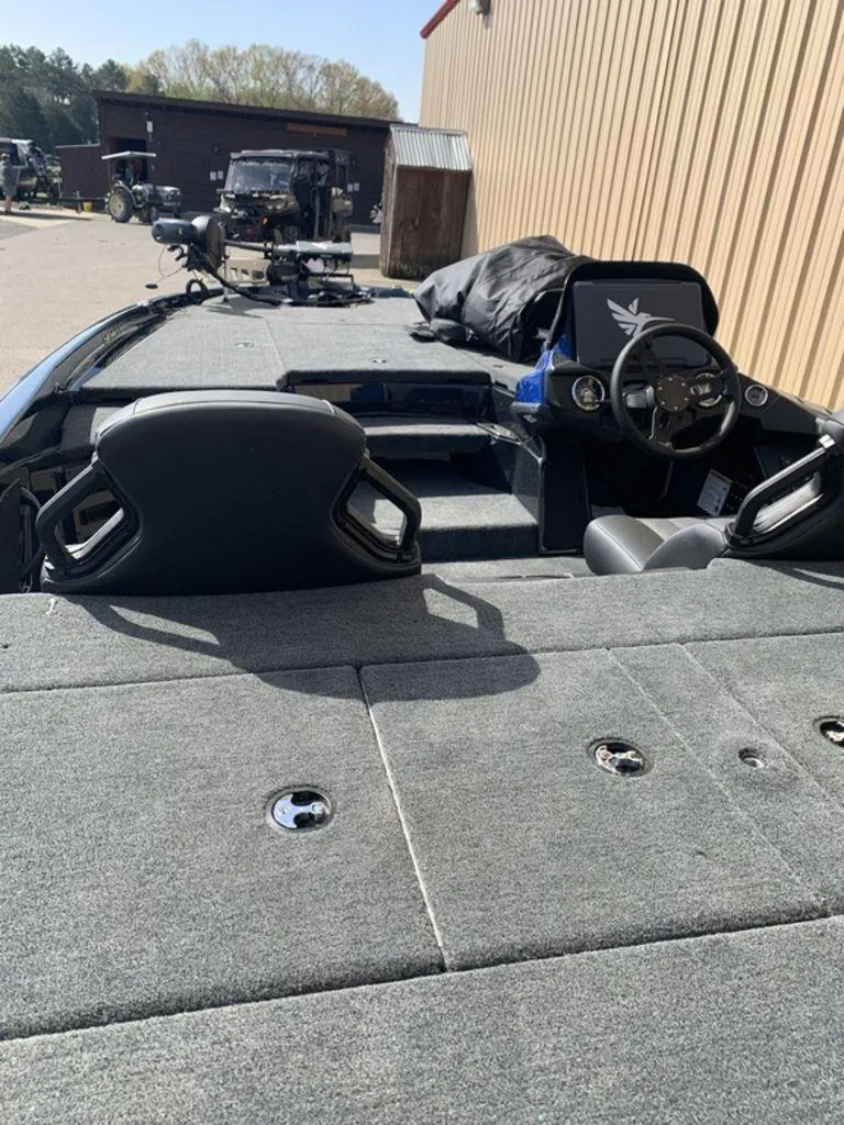 Slide: The Image of Skeeter ZXR20 SE 2025 - 7