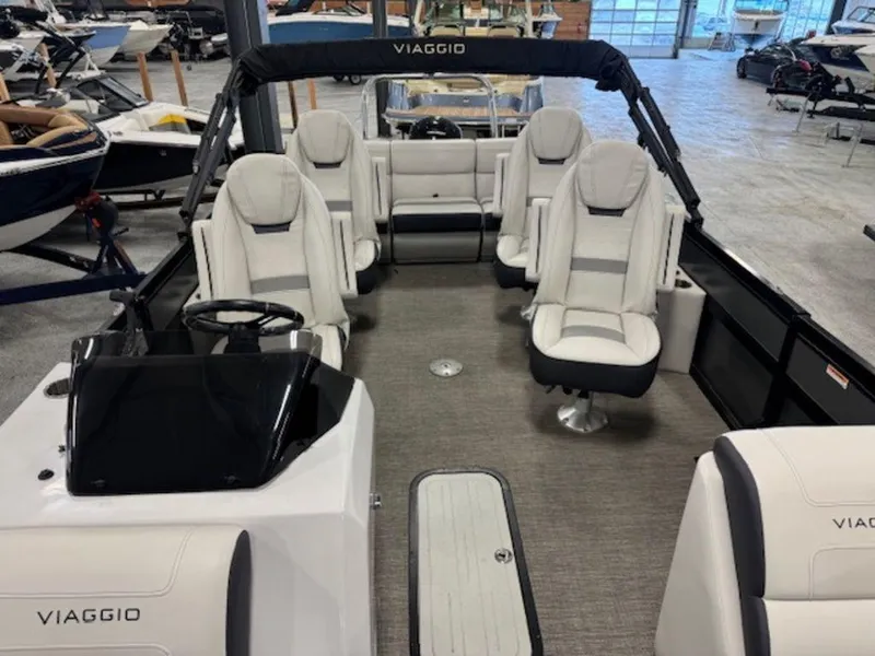 Slide: The Image of Viaggio By Misty Harbor Diamante Q D23Q 2021 - 5