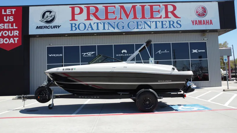 Slide: The Image of Bayliner VR4 2018 - 1