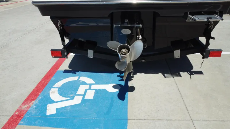 Slide: The Image of Bayliner VR4 2018 - 22