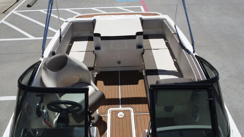 Slide: The Image of Bayliner VR4 2018 - 27