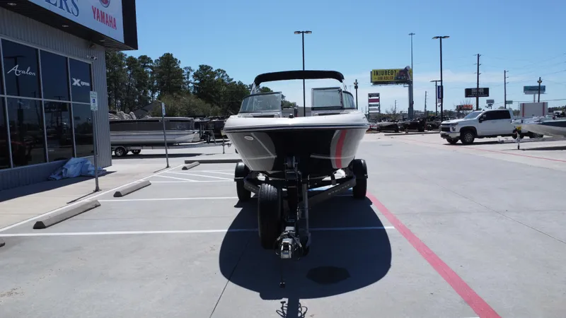 Slide: The Image of Bayliner VR4 2018 - 6