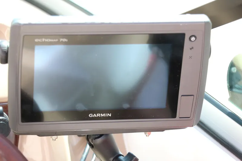 Slide: The Image of Garmin echoMAP 70s fishfinder on 2014 Chaparral 21 H2O Ski & Fish boat. - 28