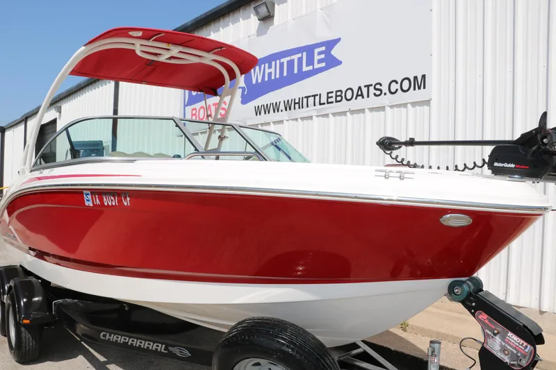 Slide: The Image of 2014 Chaparral 21 H2O Ski & Fish boat in red, displayed at Whittle Boats. - 9