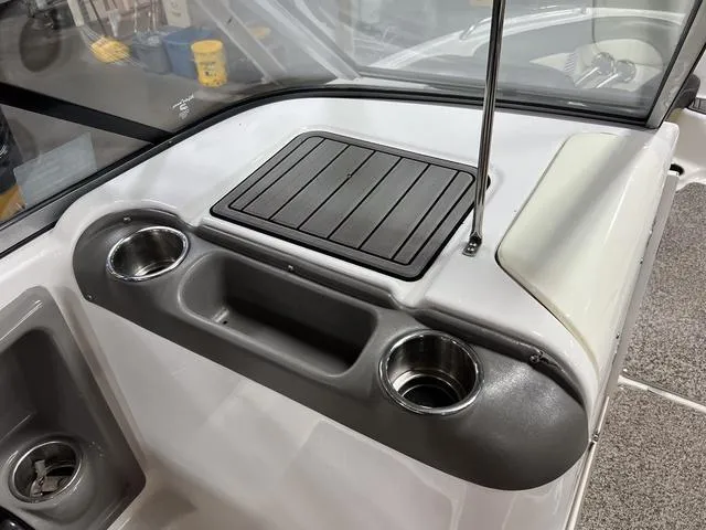 Slide: The Image of Yamaha 242 LTD 2011 - 12