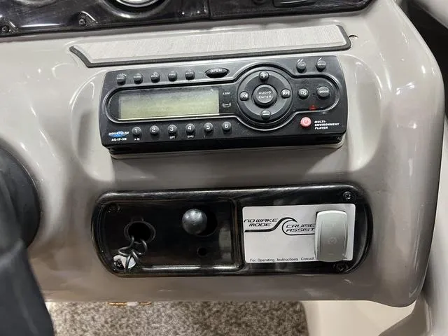 Slide: The Image of Yamaha 242 LTD 2011 - 18