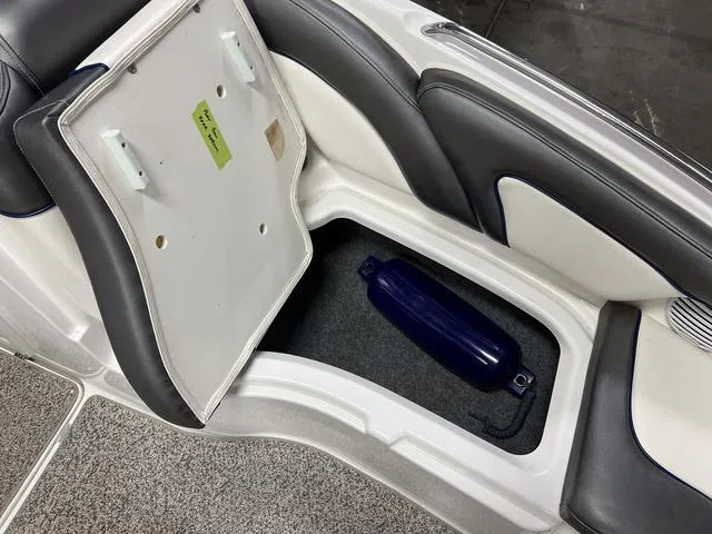 Slide: The Image of Yamaha 242 LTD 2011 - 21