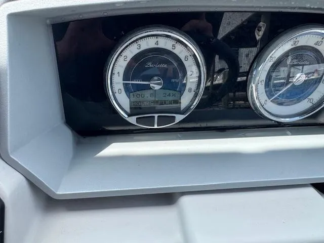 Slide: The Image of Dashboard of 2023 Barletta CORSA 23 UA showing RPM and hour meter. - 19