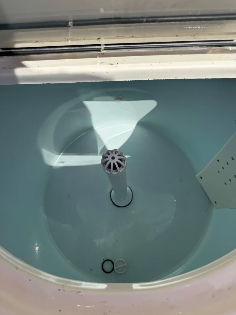 Slide: The Image of Livewell in 2018 Key West Billistic 281 Center Console boat. - 34