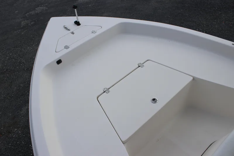 Slide: The Image of 2015 Bulls Bay 2000 boat deck with storage compartment and clean design. - 5
