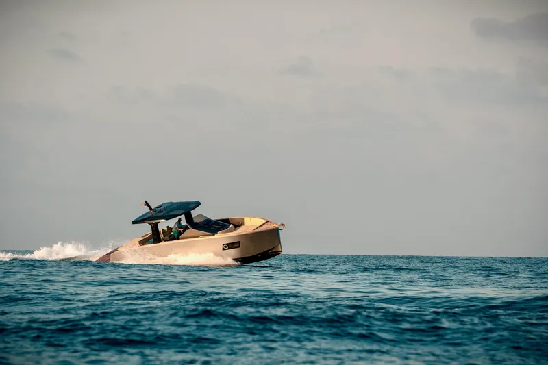 Slide: The Image of Tesoro T40 Inboard 2022 - 106