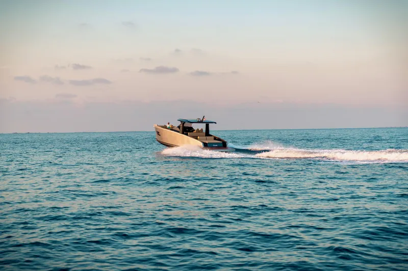 Slide: The Image of Tesoro T40 Inboard 2022 - 113