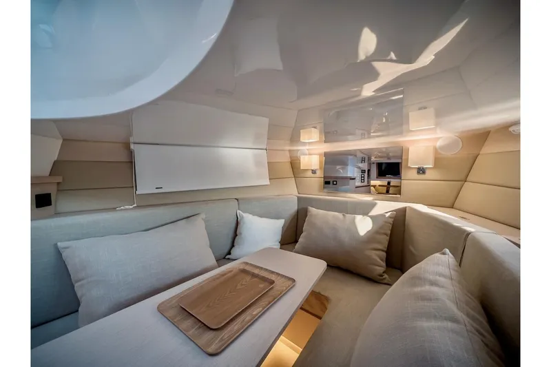 Slide: The Image of Tesoro T40 Inboard 2022 - 50