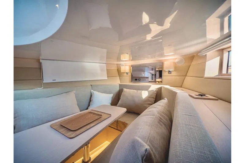 Slide: The Image of Tesoro T40 Inboard 2022 - 52