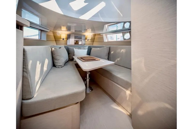 Slide: The Image of Tesoro T40 Inboard 2022 - 62