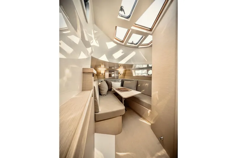 Slide: The Image of Tesoro T40 Inboard 2022 - 64