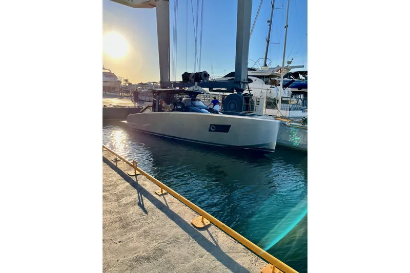 Slide: The Image of Tesoro T40 Inboard 2022 - 79