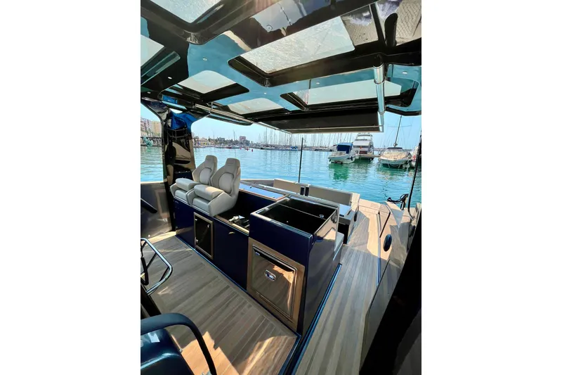 Slide: The Image of Tesoro T40 Inboard 2022 - 86