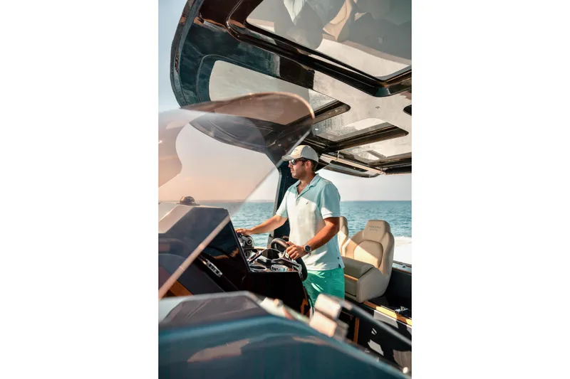 Slide: The Image of Tesoro T40 Inboard 2022 - 96