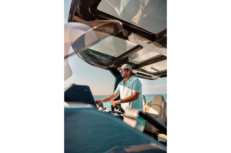 Slide: The Image of Tesoro T40 Inboard 2022 - 97