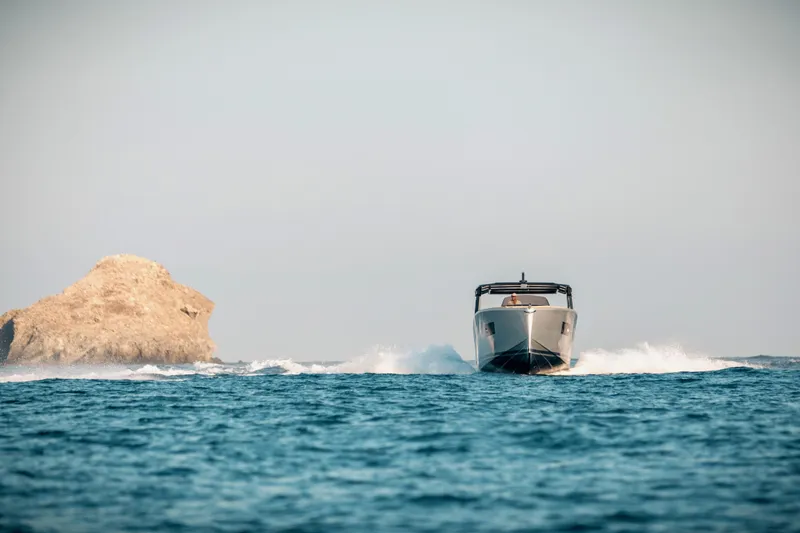 Slide: The Image of Tesoro T40 Inboard 2022 - 99