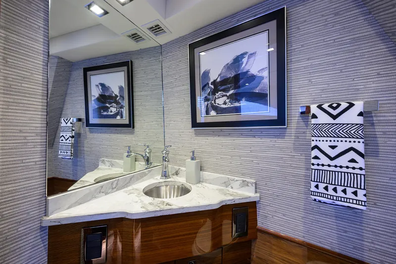 Slide: The Image of Viking 80 A SALT WEAPON - Day Head - 13