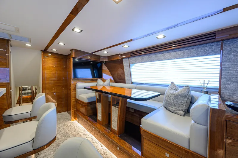 Slide: The Image of Viking 80 A SALT WEAPON - Dinette - 18