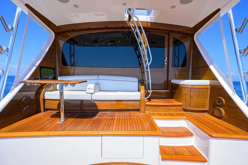 Slide: The Image of Viking 80 A SALT WEAPON - Cockpit Mezzanine - 60