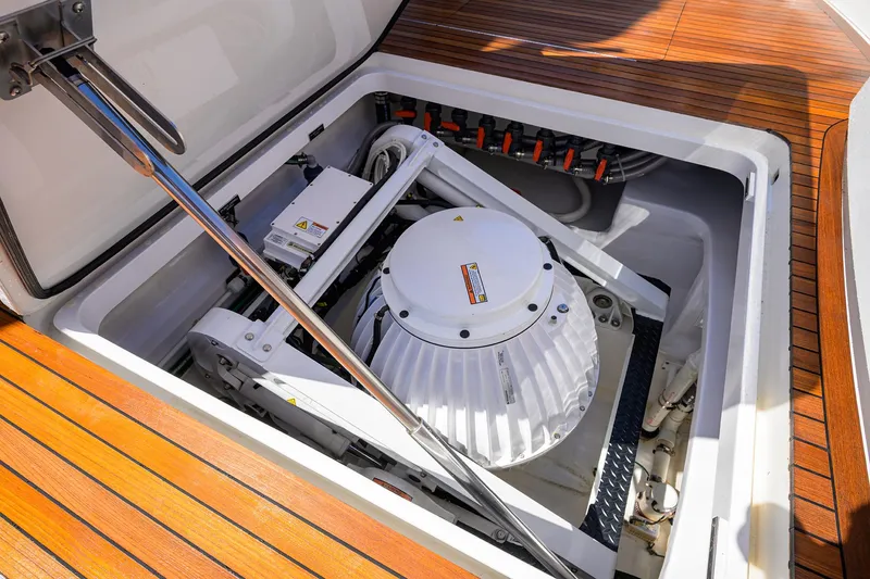 Slide: The Image of Viking 80 A SALT WEAPON - Cockpit - 63