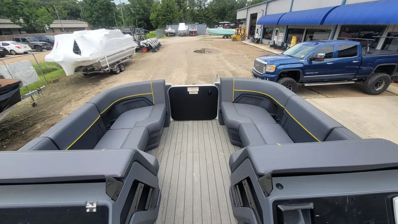 Slide: The Image of Manitou EXPLORE 22 MAX SWITCHBACK 2025 - 12