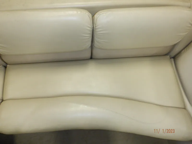 Slide: The Image of Cream leather seating on 2013 Sylvan Signature 8523 LZ boat. - 29