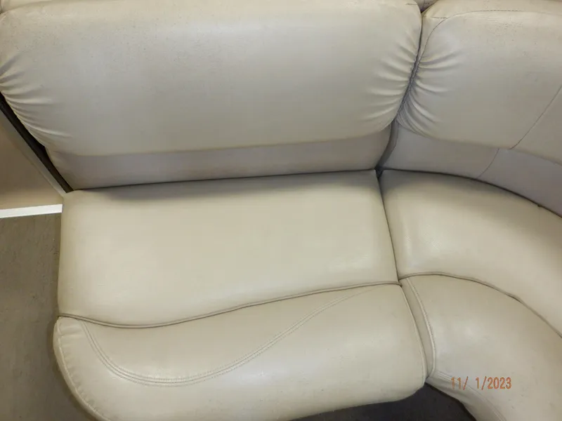 Slide: The Image of Cream leather seating on 2013 Sylvan Signature 8523 LZ boat. - 33