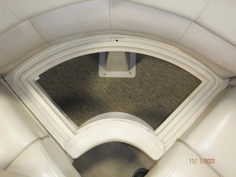 Slide: The Image of Interior seating of 2013 Sylvan Signature 8523 LZ pontoon boat. - 44