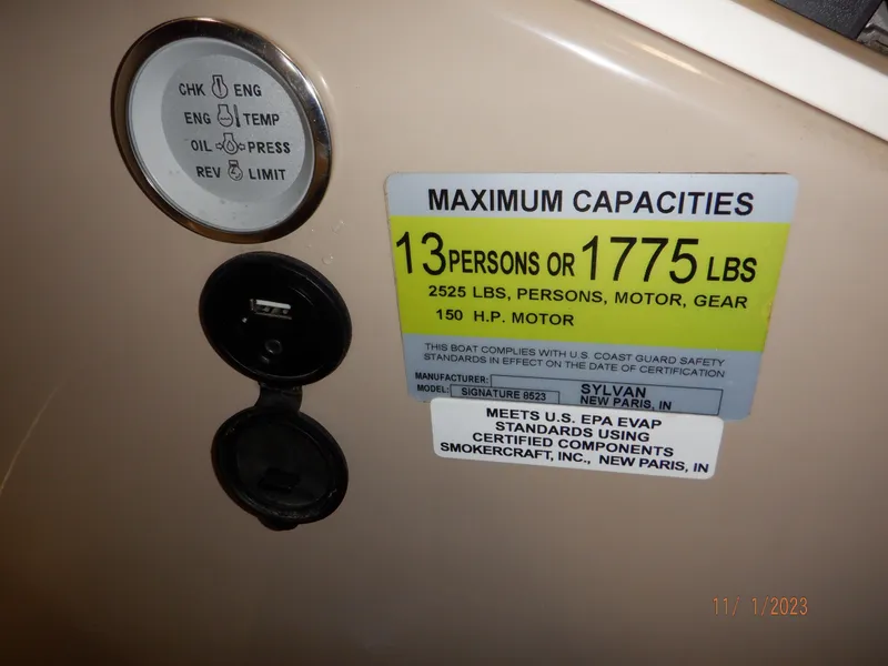 Slide: The Image of Capacity label on 2013 Sylvan Signature 8523 LZ, 13 persons or 1775 lbs limit. - 9