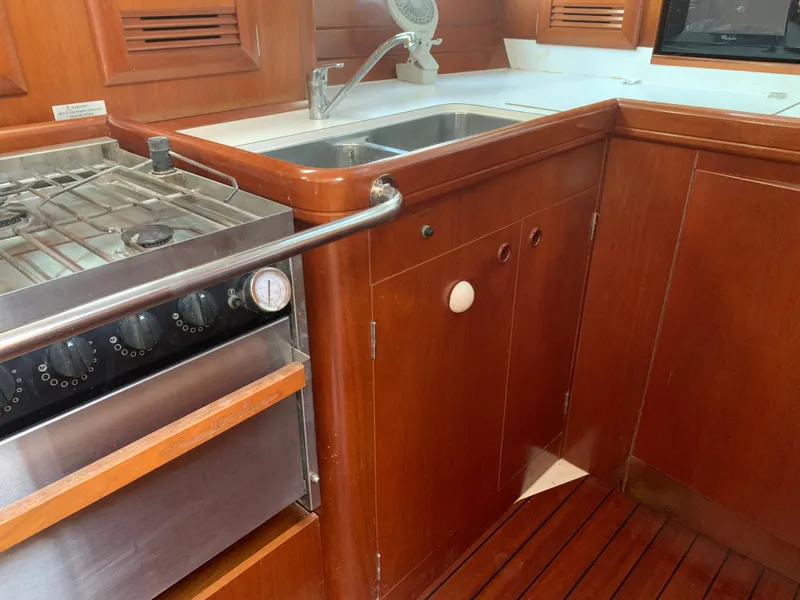 Slide: The Image of Beneteau Oceanis 461 2000 - 14