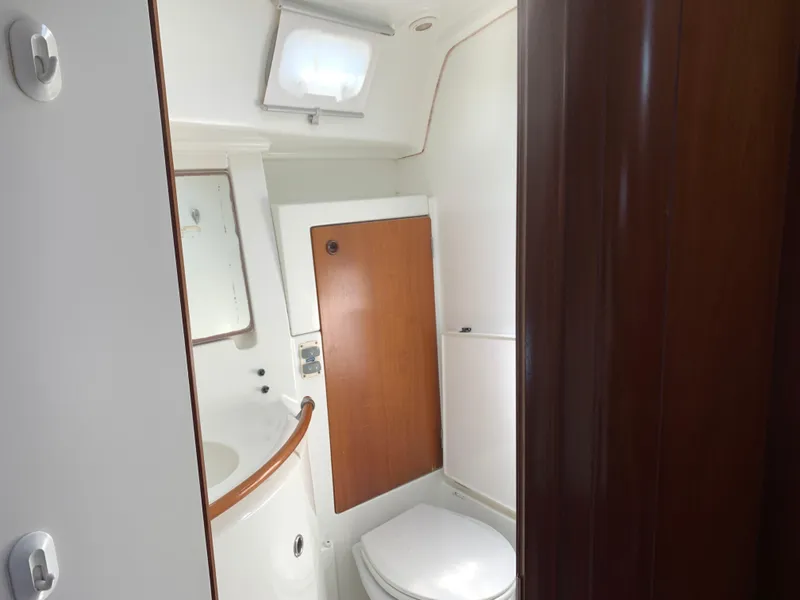 Slide: The Image of Beneteau Oceanis 461 2000 - 32