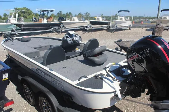 Slide: The Image of Tracker Savage 215 2025 - 4