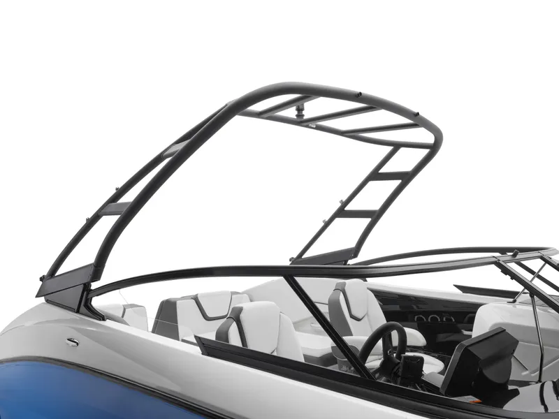 Slide: The Image of 2025 Yamaha Boats AR250 with sleek design and modern interior features. - 10